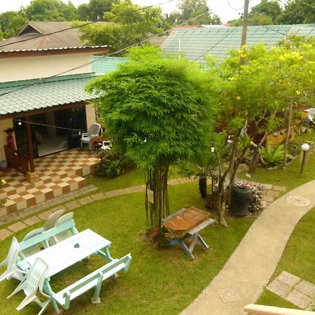 Kampong Ayer Batang Cheers Garden Chalet מראה חיצוני תמונה