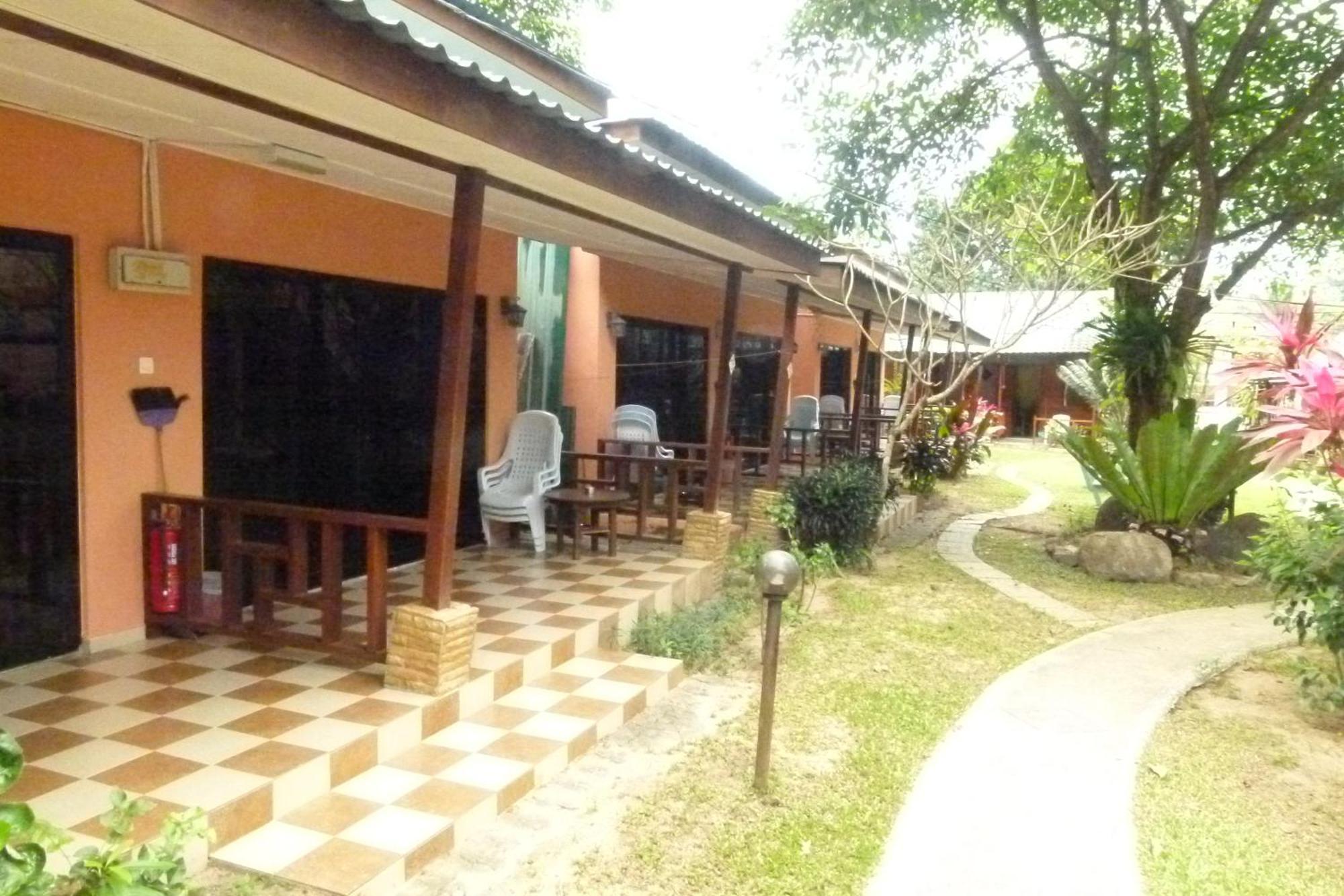 Kampong Ayer Batang Cheers Garden Chalet מראה חיצוני תמונה