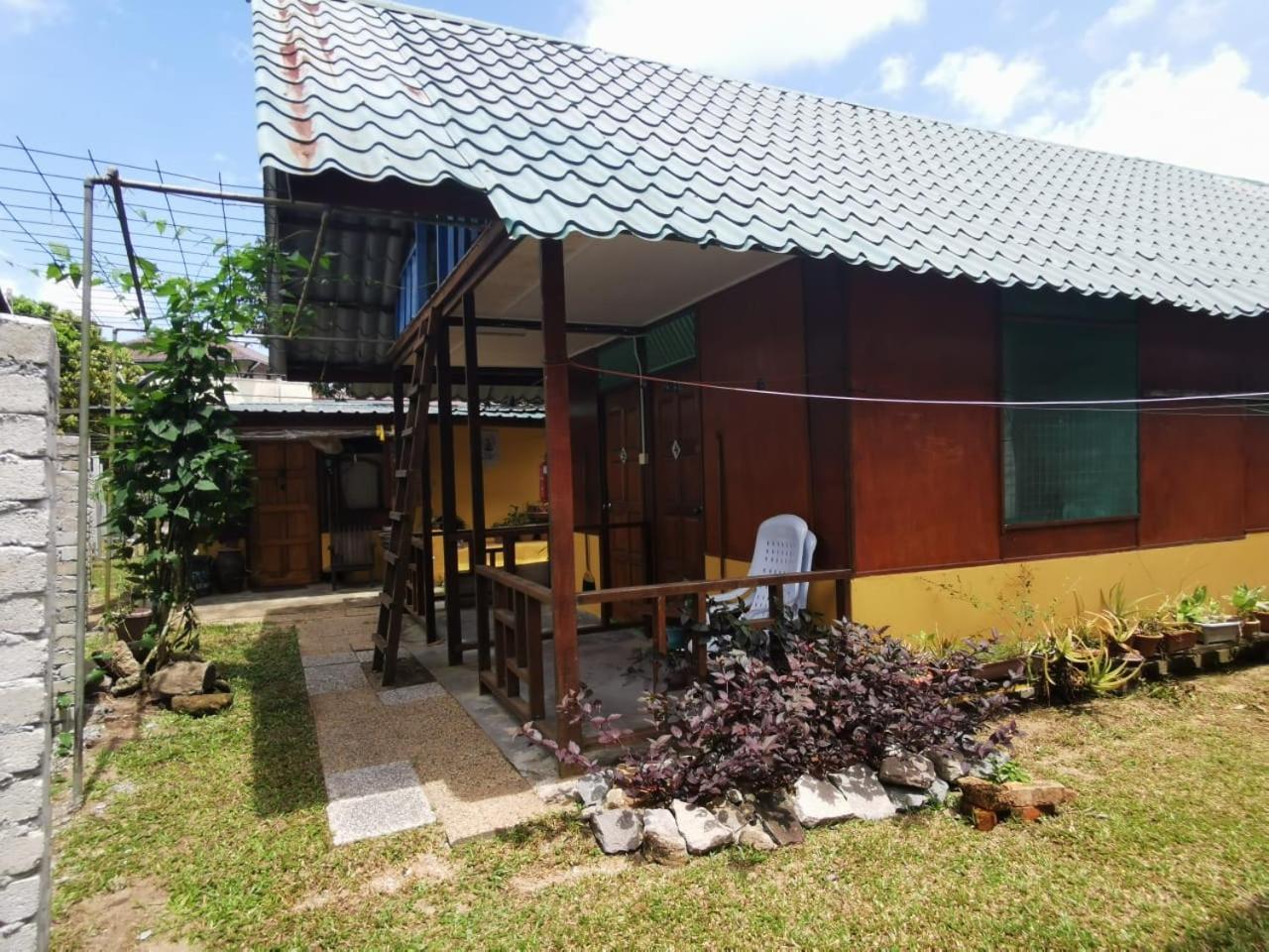 Kampong Ayer Batang Cheers Garden Chalet מראה חיצוני תמונה