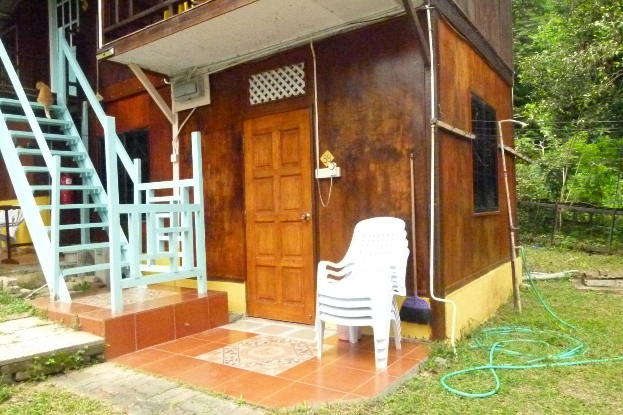 Kampong Ayer Batang Cheers Garden Chalet מראה חיצוני תמונה