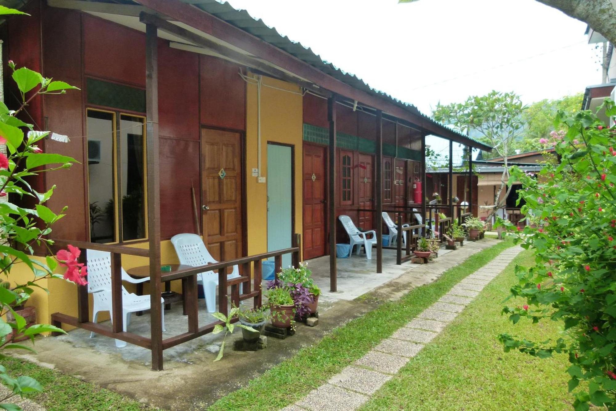 Kampong Ayer Batang Cheers Garden Chalet מראה חיצוני תמונה