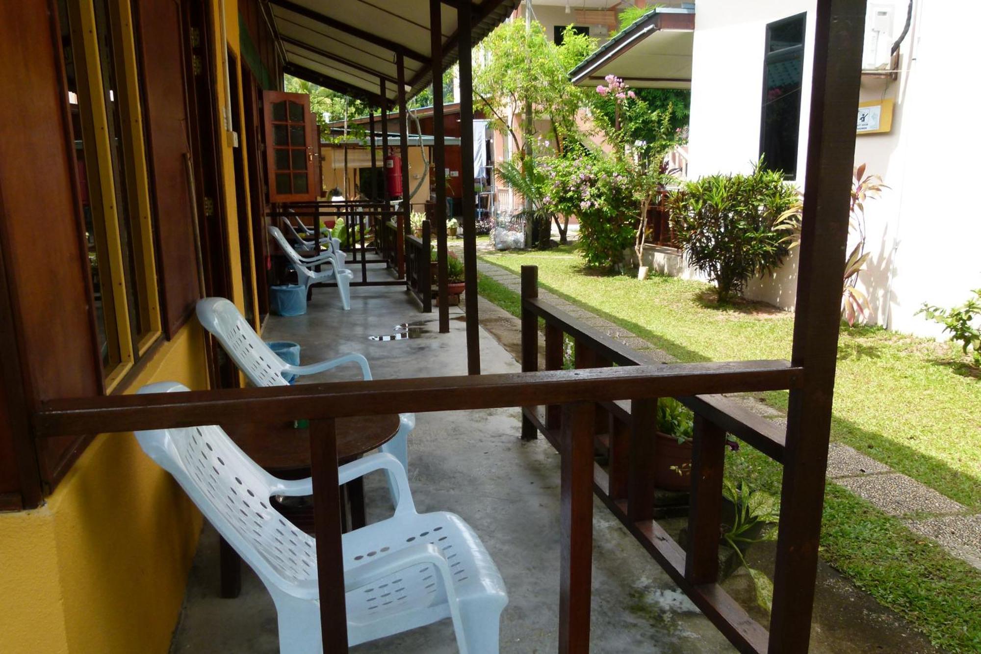 Kampong Ayer Batang Cheers Garden Chalet מראה חיצוני תמונה